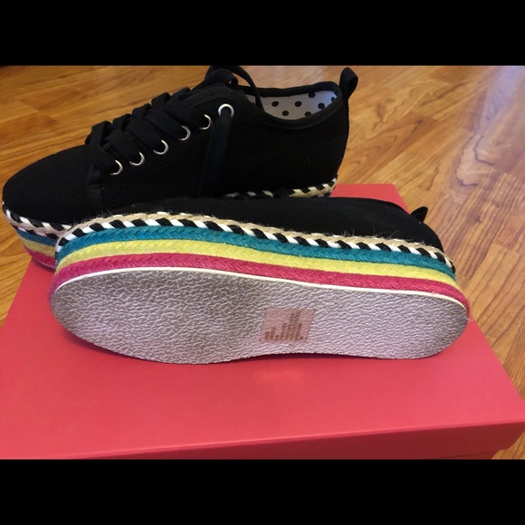 Betsy Johnson platform shoe - Picture 4 of 6